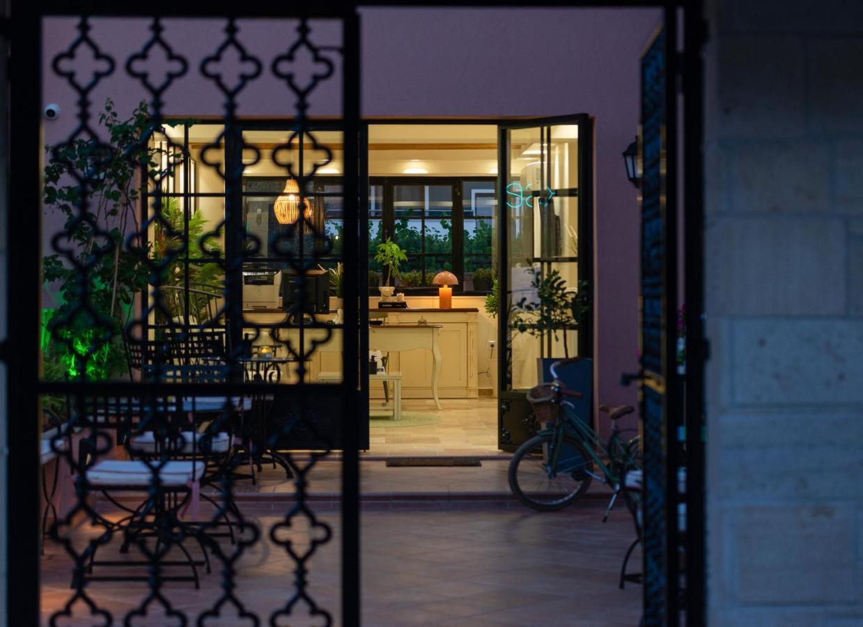 Kseynasa Suites Nikiti  Exterior photo