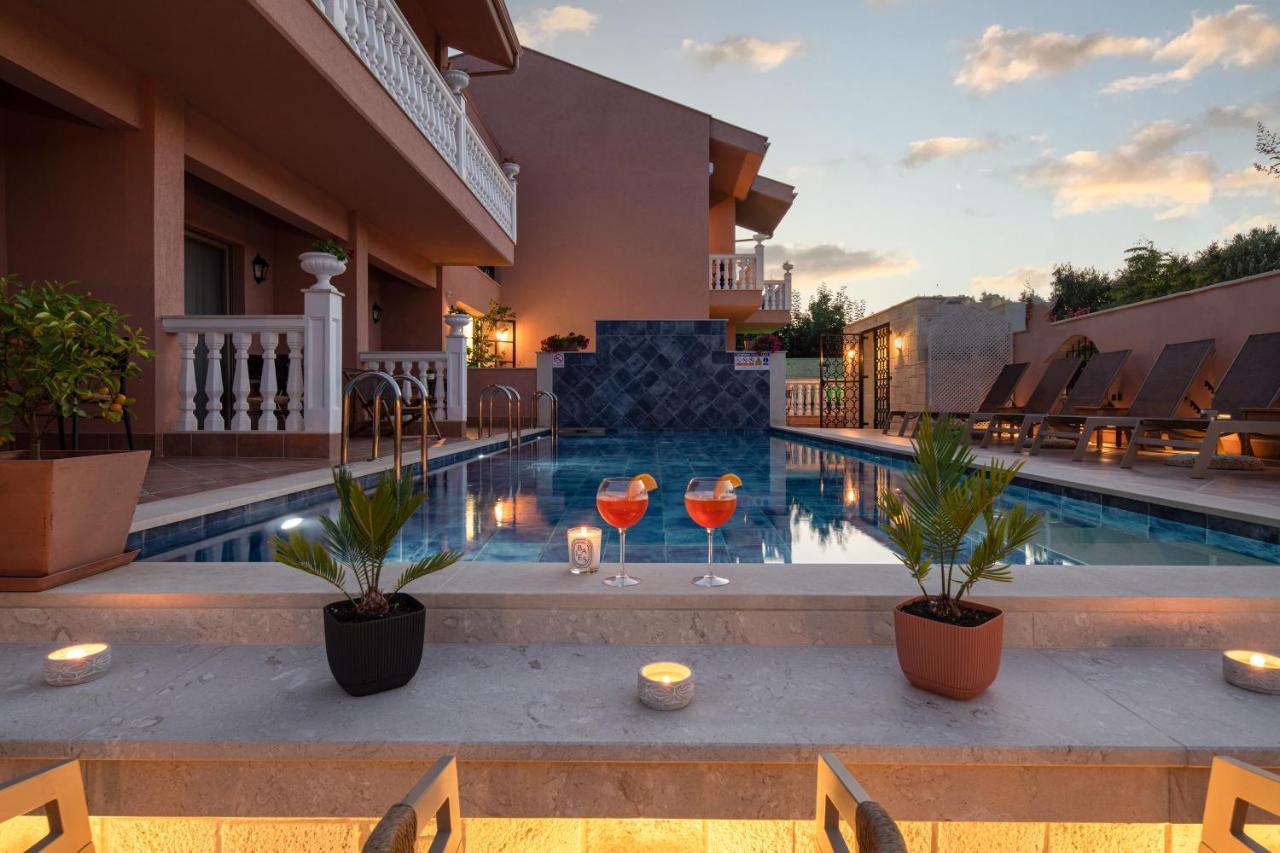 Kseynasa Suites Nikiti  Exterior photo