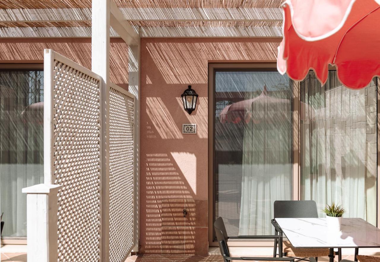 Kseynasa Suites Nikiti  Exterior photo